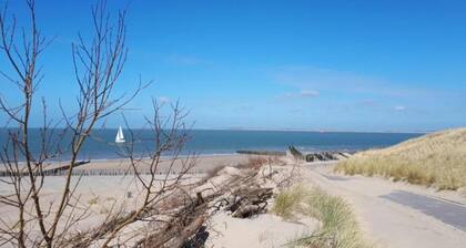 Fenced Garden Family Chalet
