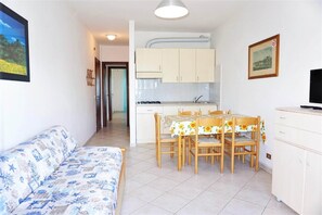 Interior - Caorle Holiday Home with Terrace (Caorle (VE))