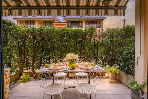 Casa Ambra in Lucca With 1 Bedrooms and 1 Bathrooms