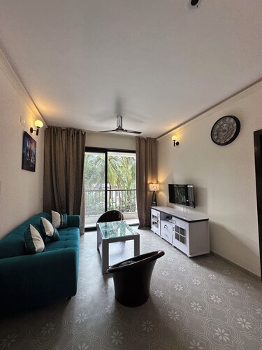 Charming 2-bedroom house with AC, WiFi in marvelous Candolim
