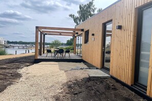 Outdoor dining - Lodge by Rhine with Stunning Water Views (Well)