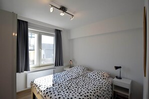 2 slaapkamers, een strijkplank/strijkijzer, wifi
