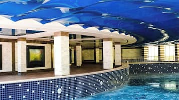 Innenpool, Außenpool