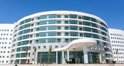 Cozy 2-bedroom apartment with AC, fitness room, WiFi in phenomenal Antalya