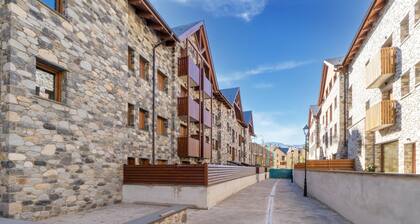 Stone Home in Benasque near Scenic Lake