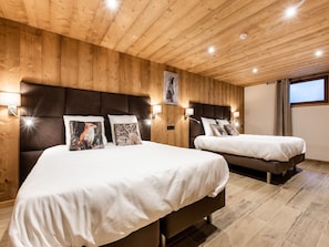 16 bedrooms, iron/ironing board, WiFi