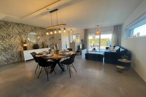 Interior - Modern house in Jalhay with terrace (Jalhay)