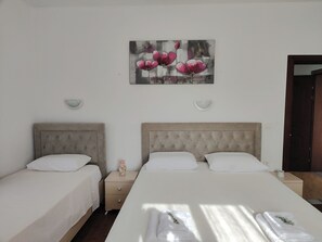 1 soverom, strykejern/-brett, reiseseng for barn og wi-fi (inkludert)