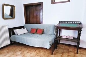 4 camere