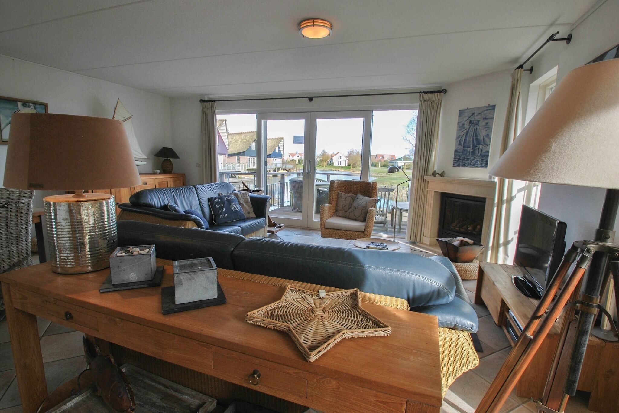 スマートテレビ、DVD プレーヤー