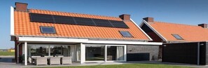 Exterior - Villa in Colijnsplaat near the Sea (Colijnsplaat)