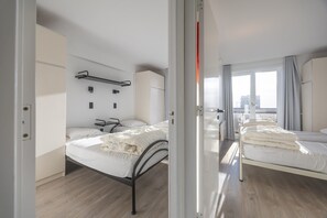 5 Schlafzimmer, Bügeleisen/Bügelbrett, kostenloses WLAN
