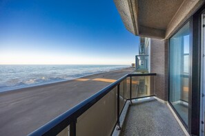 Property grounds - Apartment with two terraces and sea view (Middelkerke)