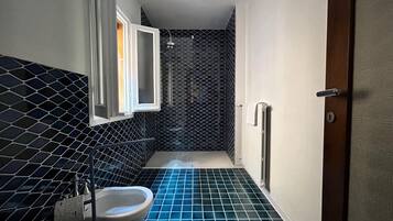 Hair dryer, towels