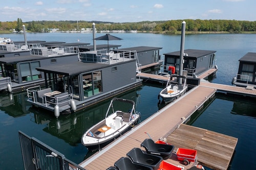 Houseboat Mookerplas with a view