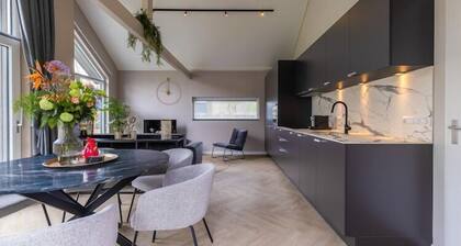 Eco Villa in Latour by Scenic Pond