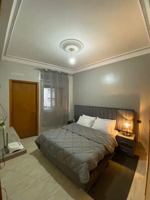 2 bedrooms, iron/ironing board, WiFi, bed sheets