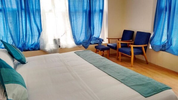 1 bedroom, iron/ironing board, bed sheets