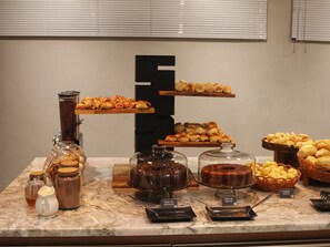 Desayuno típico de la región gratuito y diario