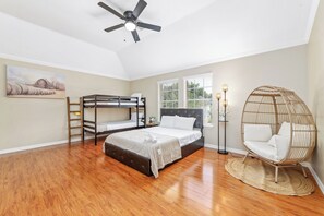 5 chambres, bureau, fer et planche à repasser, Wi-Fi gratuit