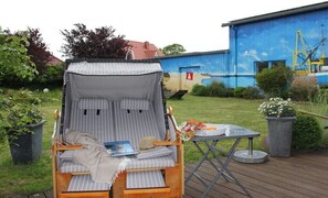 Property grounds - Holiday home Haus Annelie (Butjadingen \/ Burhave)
