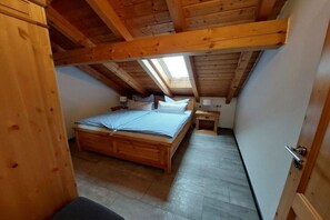 1 habitación, tabla de planchar con plancha y acceso a internet