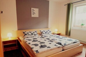 1 bedroom, iron/ironing board