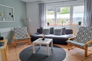 Smart-tv, dvd-afspiller, bøger