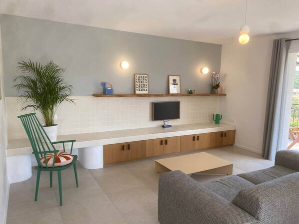 TV - Chez Georges - House 6 - Lakes and Verdon Canyon (Esparron-de-Verdon)