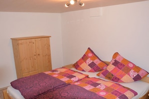 2 bedrooms, travel cot