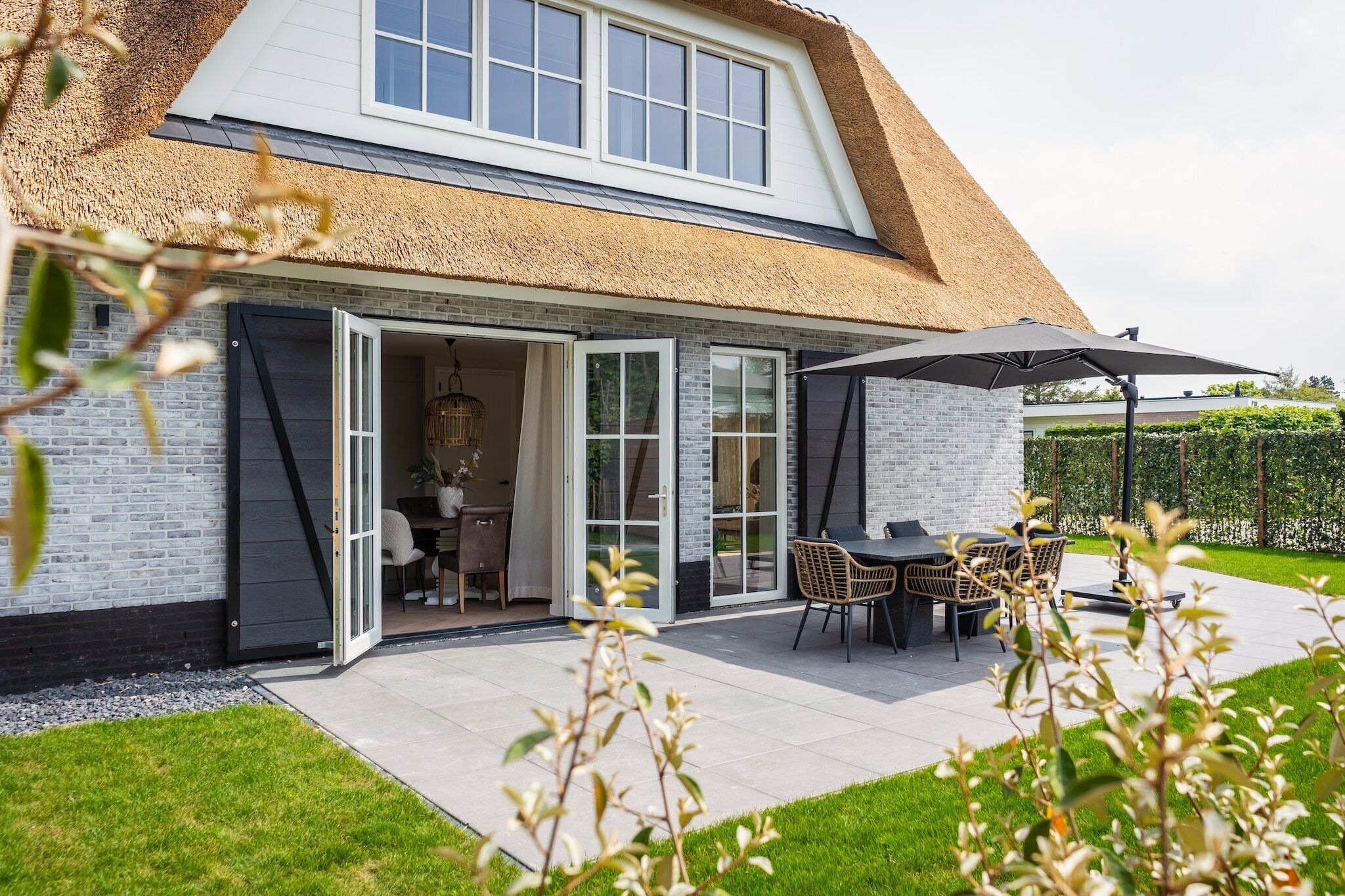Außenseite Ferienhaus [Sommer]
