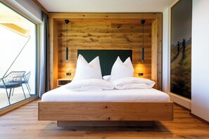 Caja de seguridad en la habitación y decoración personalizada 