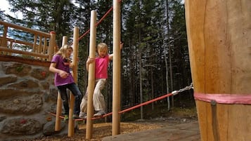 Área de juegos infantiles al aire libre