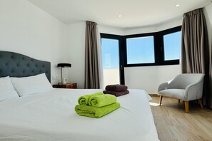 3 عدّة غرف نوم وخدمة الإنترنت