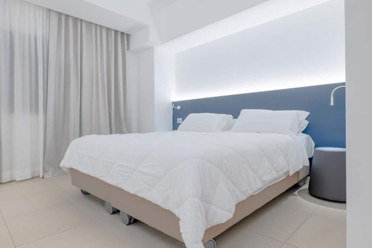 Standard Double Room | 1 bedroom, premium bedding, down duvets, minibar