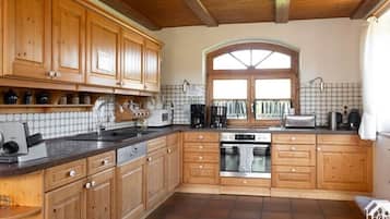 Kühlschrank, Ofen, Herdplatte, Geschirrspüler