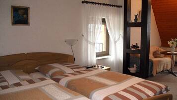 3 Schlafzimmer, Bügeleisen/Bügelbrett, Bettwäsche