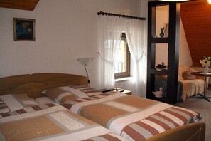 3 Schlafzimmer, Bügeleisen/Bügelbrett, Bettwäsche