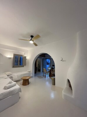 Mylopotas | Living area