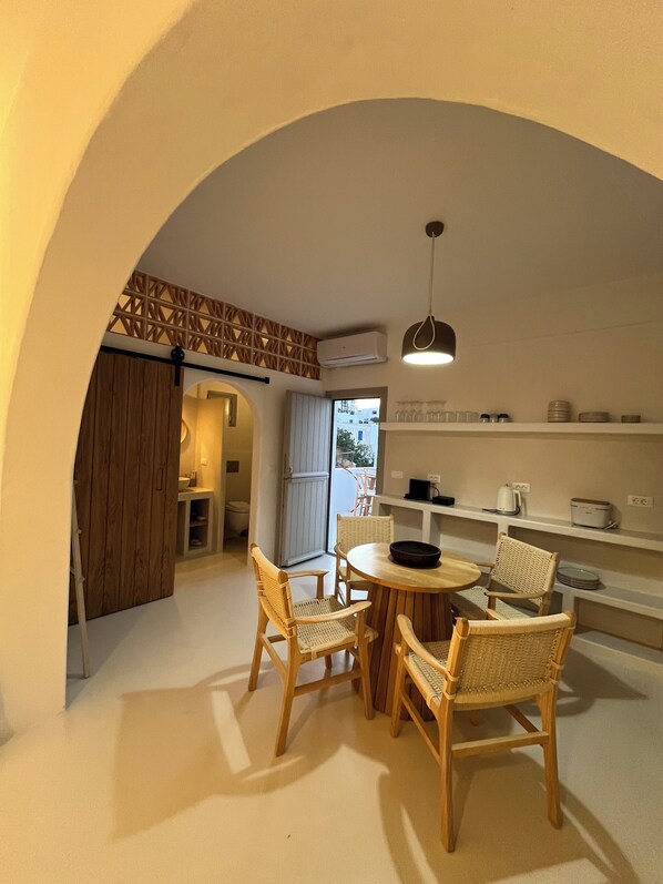 Mylopotas | Cocina privada | Refrigerador, horno, parrilla de estufa y cafetera de espresso