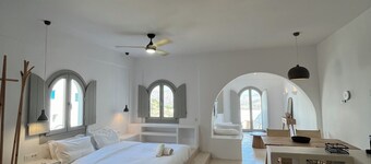 Ios Alcyon Blue Suites