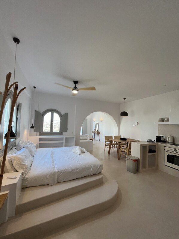 Koumbara | ครัวส่วนตัว | ตู้เย็น, เตาอบ, เตาประกอบอาหาร, เครื่องชงกาแฟเอสเปรสโซ