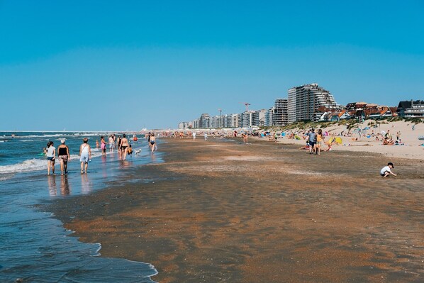 Platja a a prop