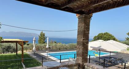 Villa Kalamos/Sea View and Pool nearby Athens/Deluxe Villa