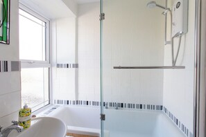 Asciugacapelli, asciugamani, sapone