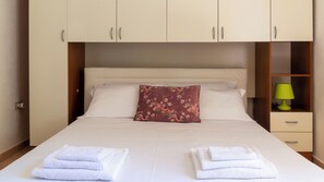 4 soverom, strykejern/-brett, wi-fi (inkludert) og sengetøy