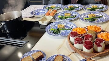 Free daily continental breakfast
