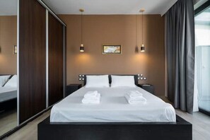 3 slaapkamers, een strijkplank/strijkijzer, wifi, beddengoed