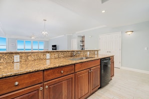 Fridge, microwave, oven, stovetop - Oceanfront | Heated Indoor/Outdoor Pool-St. Maarten #806 (Daytona Beach Shores)