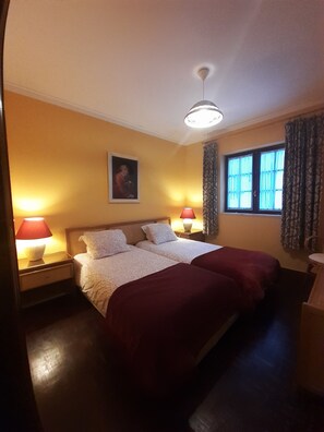 2 Schlafzimmer, Bügeleisen/Bügelbrett, kostenloses WLAN, Bettwäsche